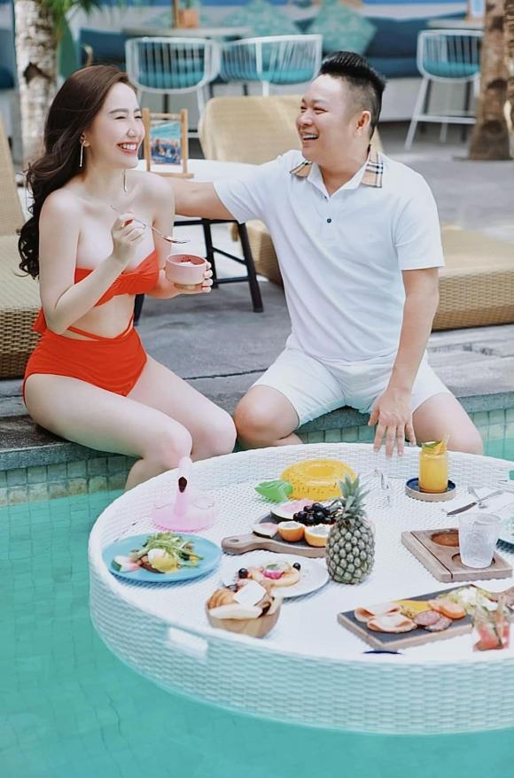 bao-thy-nong-bong-voi-bikini-hiem-hoi-the-hien-nhung-bieu-cam-tinh-be-binh-ben-chong-doanh-nhan-12-ngoisaovn-w1080-h1636