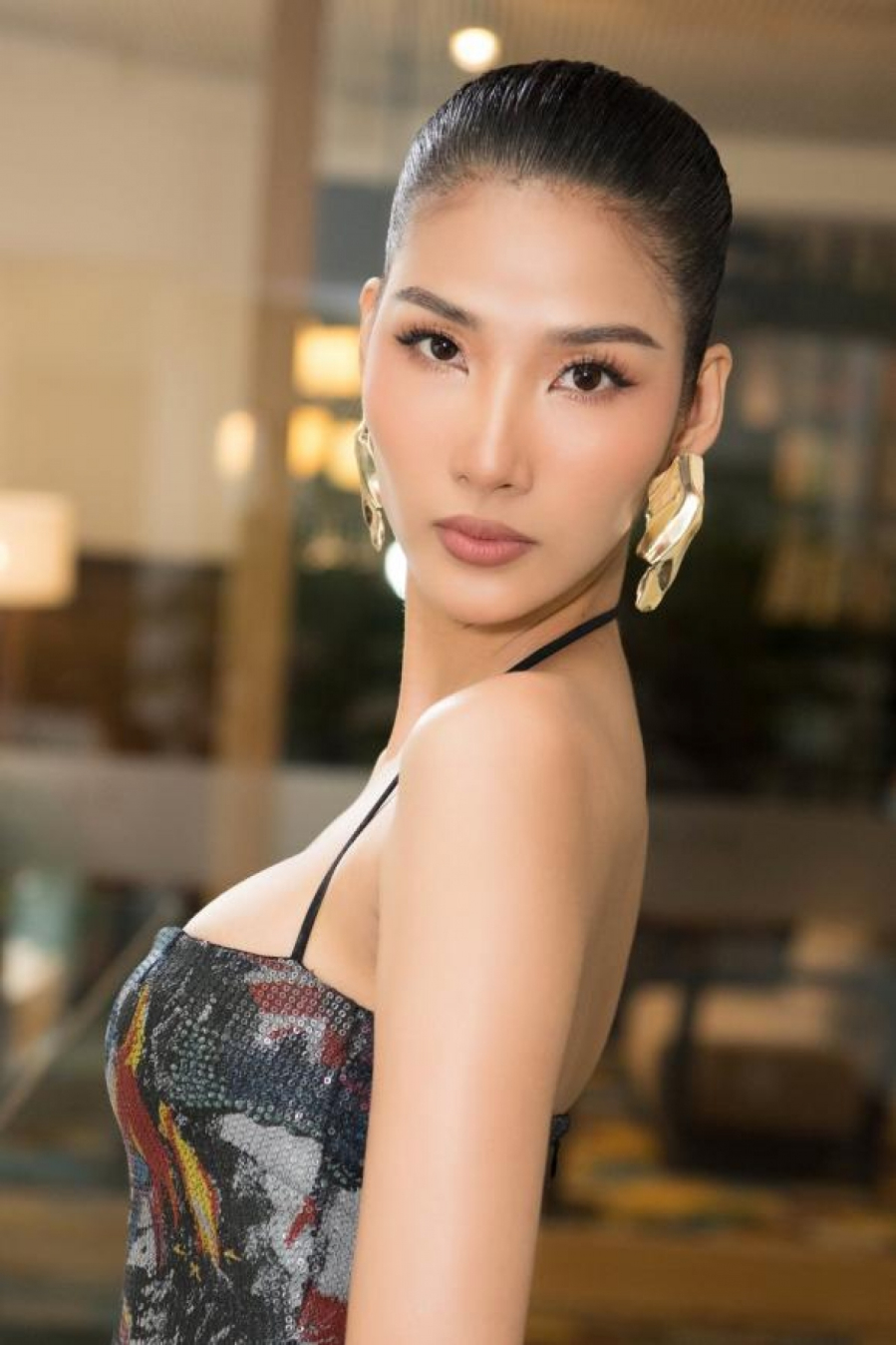 hoangthuy-ngoisaovn-4-ngoisaovn-w1347-h2019