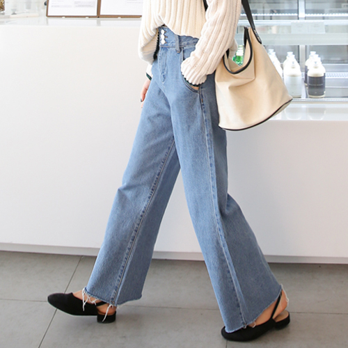 mac-3-loi-nay-quan-jeans-se-hao-phong-tang-ban-mot-ve-den-bo-vuc-th-afd131