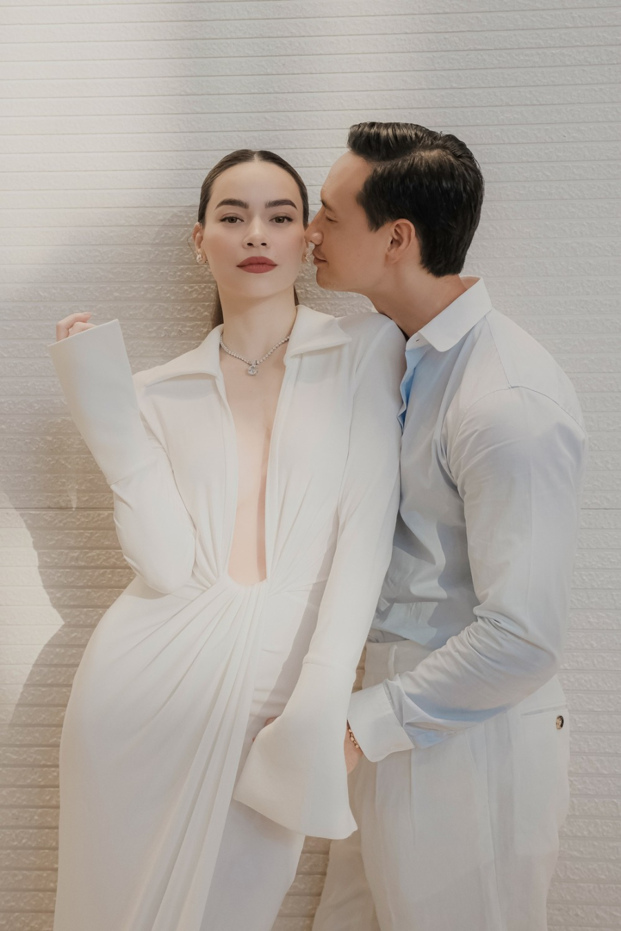 dan-my-nhan-viet-sinh-con-lon-khon-van-chua-duoc-mac-vay-cuoi-b167bef3