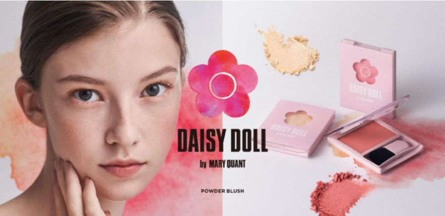 Thương hiệu gắn liền với hình tượng những con búp bê mang phong cách Mary Quant vui tươi, song đó lại là những búp bê có gương mặt hoàn mỹ với lớp make-up hoàn hảo.