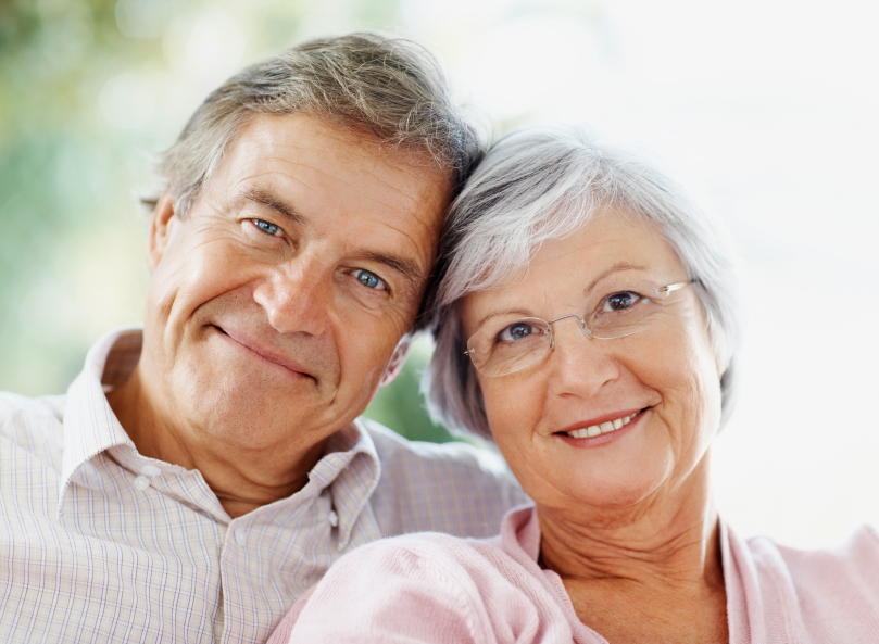 ca8older-couple-pink-shirt