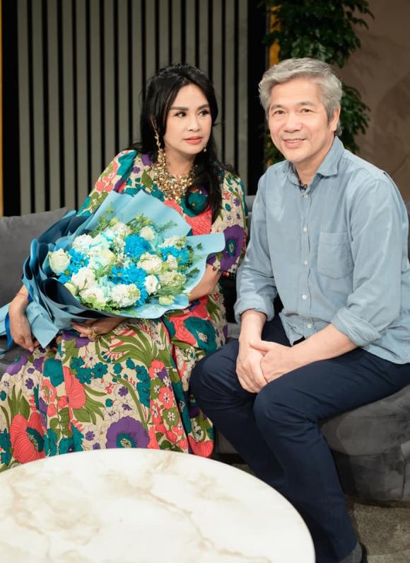 diva-thanh-lam-va-chong-bac-si-1-ngoisaovn-w700-h960