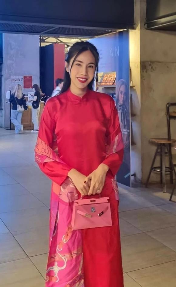 thuy-tien-len-tieng-ve-clip-dem-thieu-tien-tu-thien-cua-minh-tren-mxh-5-ngoisaovn-w778-h1266