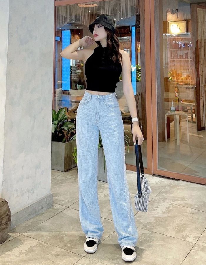 cach-mix-do-voi-quan-jean-ong-dung-voi-ao-croptop