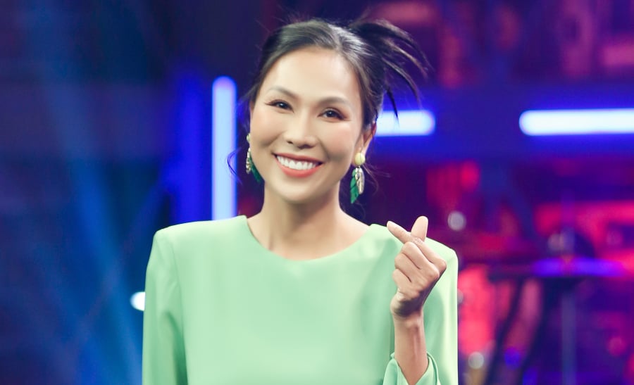 ca si khanh ngoc 2