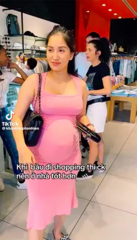 phan-hien-hao-phong-dan-vo-bau-di-mua-sam-den-khi-nhin-hoa-don-moi-tai-mat-1-ngoisaovn-w660-h1153