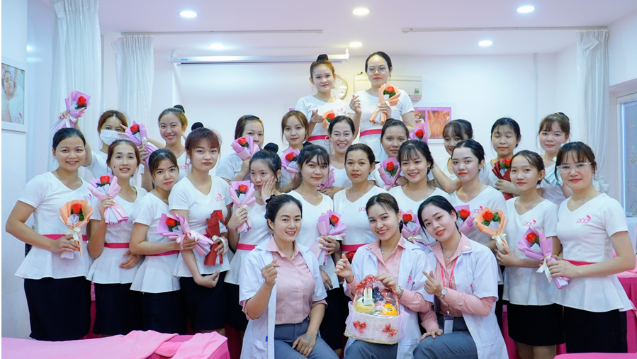 Trường ANA luôn chú trọng mang đến cho học viên môi trường học tập chuyên nghiệp và sôi động nhất. 