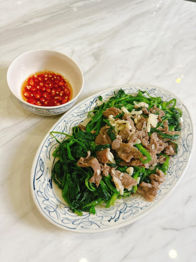 bo rau muong