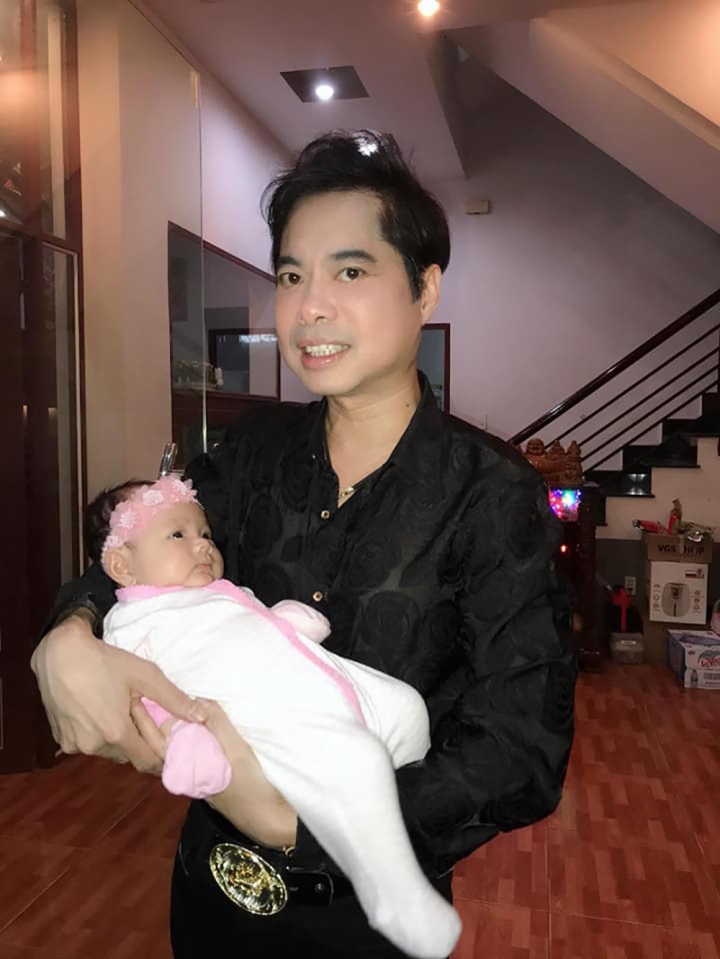 ngoc son va con gai be