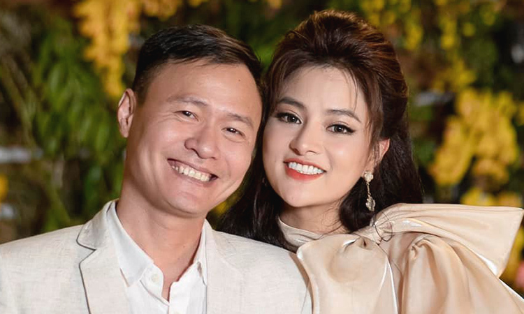 vu thu phuong va chong con