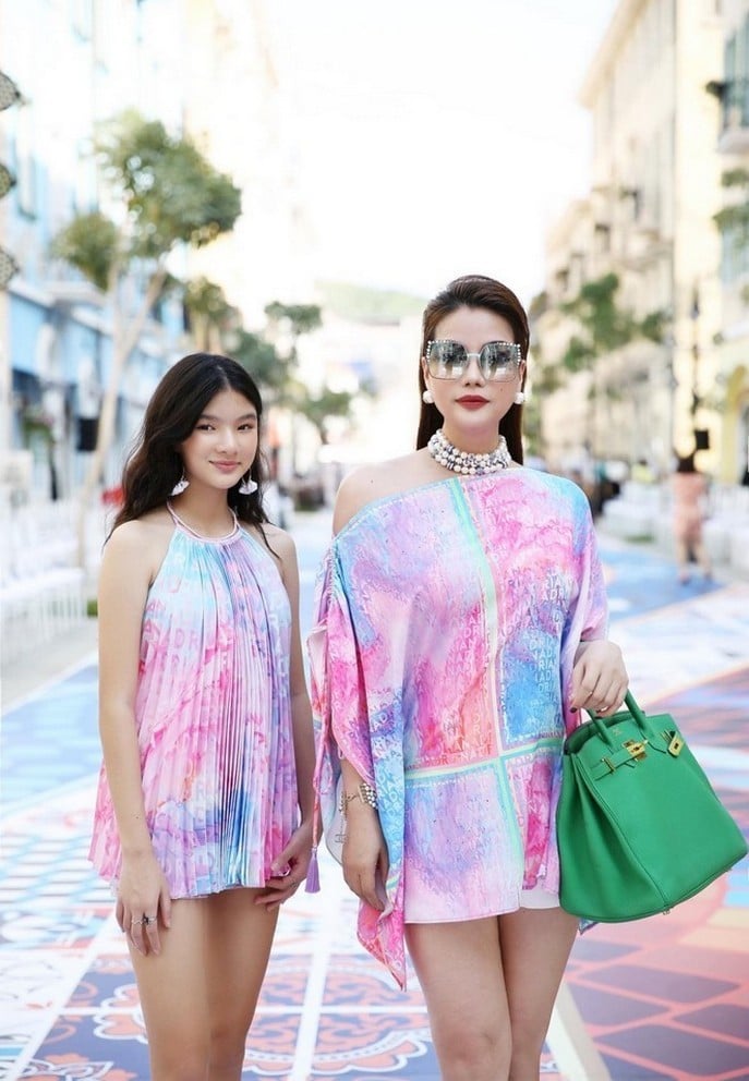 ngoc anh va con