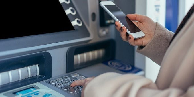 rut-tien-khong-can-the-atm-2