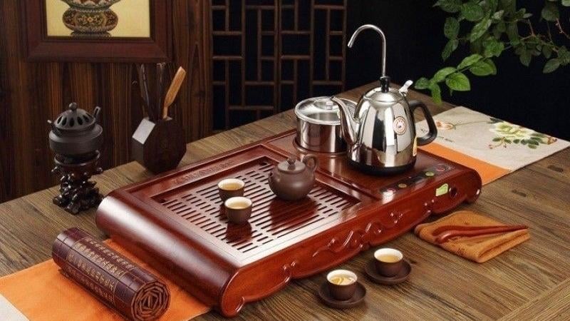 Những đồ vật kiêng kỵ đặt lên bàn trà kẻo tán lộc
