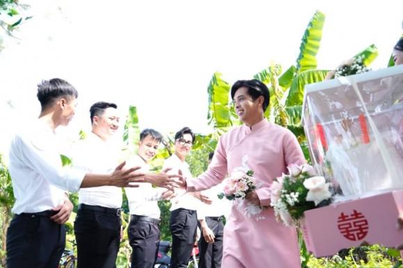 ho-quang-hieu-lam-le-an-hoi-voi-ban-gai-tai-que-co-dau-loi-hua-truoc-hon-nhan-ve-tai-san-gay-choang-3-ngoisaovn-w700-h467