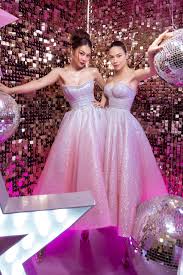 ho ngoc ha thanh hang dien vaydoi