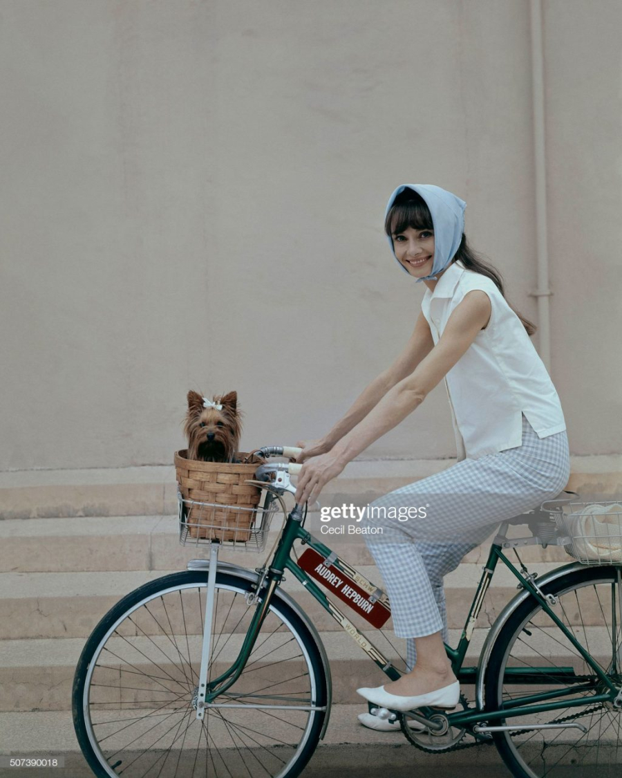 khan lua audrey hhepburn