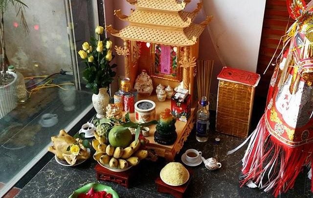 Cach-bo-tri-phong-thuy-ban-tho-than-tai-ong-dia-640x405