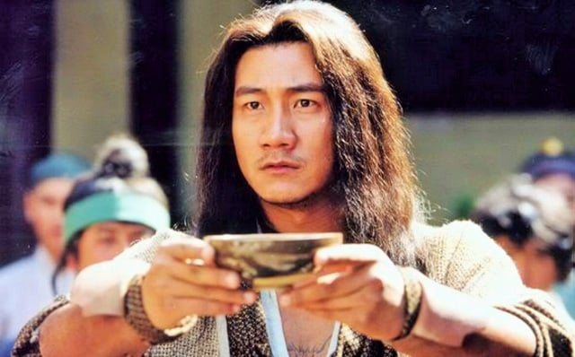 nguoi co 3 bieu hien nay tren ban tiec kho long lam viec lon