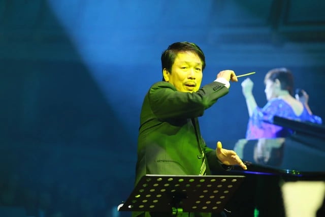 phu quang chi huy dan nhac