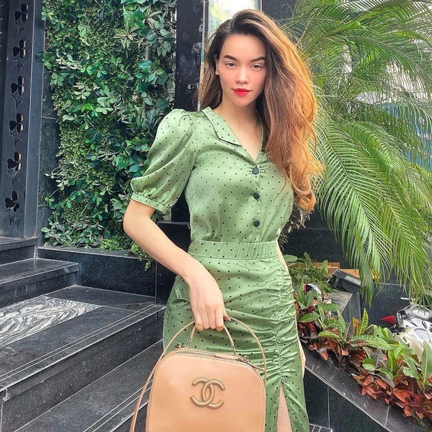 ho ngoc ha cham bi xanh