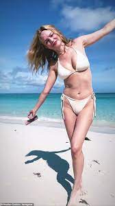 Heather Graham 53