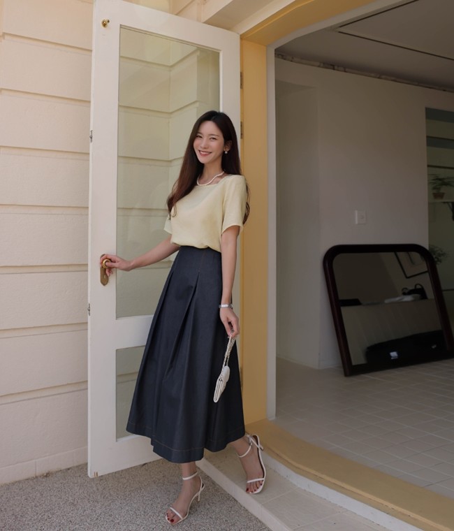 Bi-quyet-dien-chan-vay-denim-di-lam-duyen-dang-3-1691033554-153-width650height760