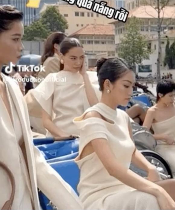 ho-ngoc-ha-lot-vao-ong-kinh-camera-thuong-nang-gat-van-khong-dim-noi-than-thai-sang-chanh-3-ngoisaovn-w1134-h1359