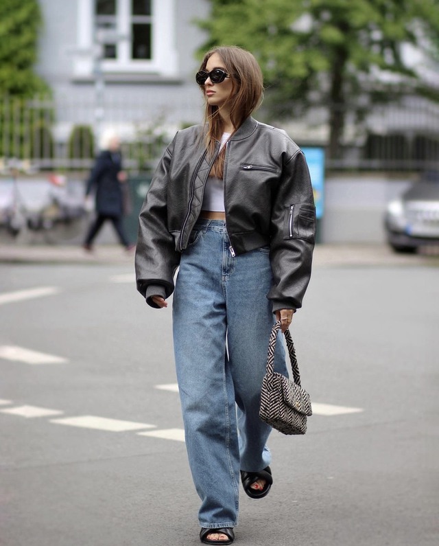 bomber 8