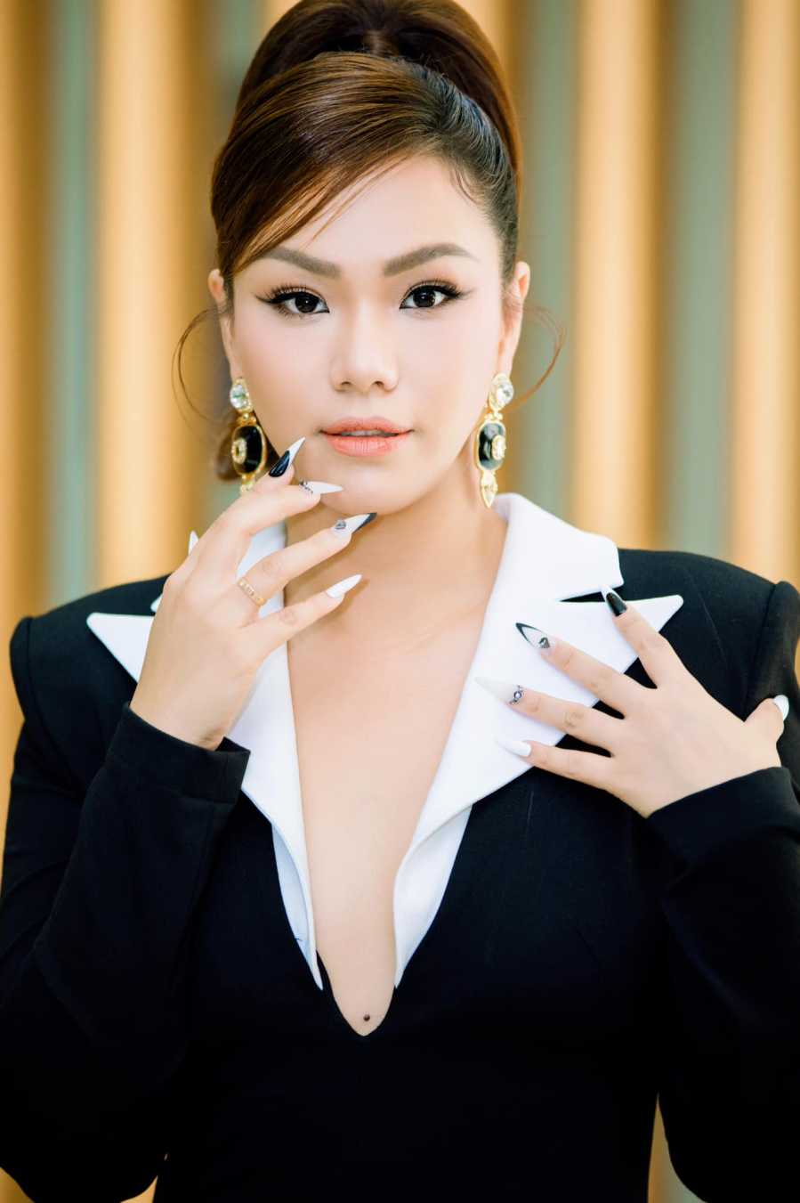 ca si phuong vy