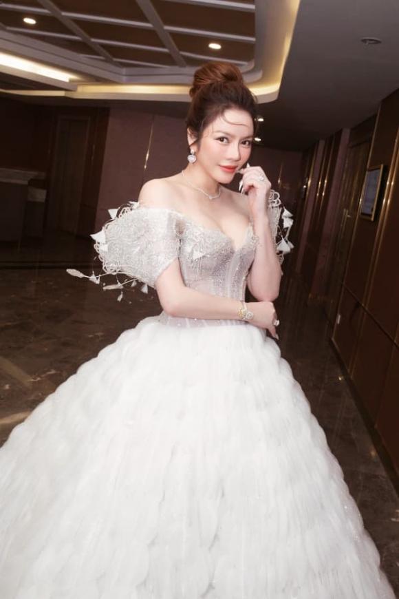 ly-nha-ky-xin-via-ha-ho-thanh-hang-va-lan-khue-de-lay-chong-22gio-bo-si-dien-xin-via-bat-chap22-2-ngoisaovn-w600-h900