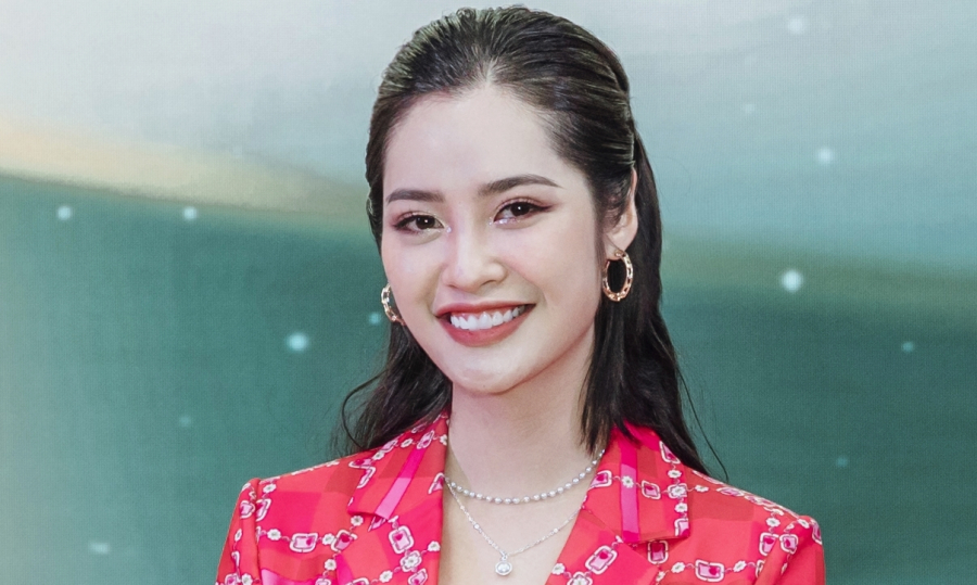 nong thuy hang 1