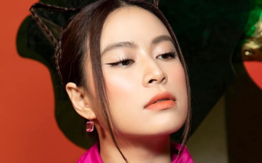 hoang thuy linh giau