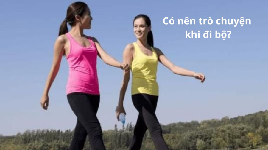 di bo trong khi noi chuyen