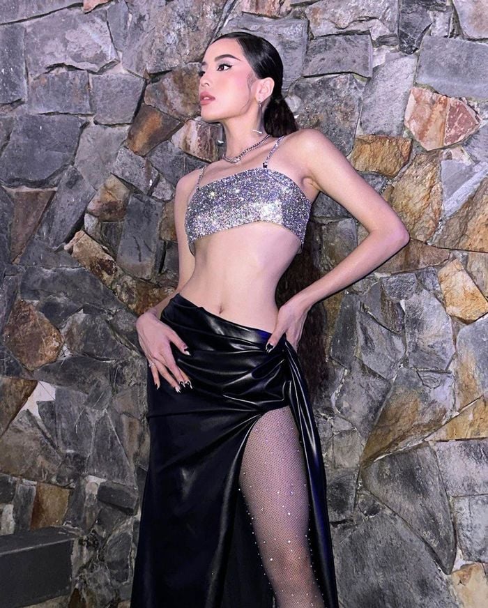 my-nhan-co-co-bung-hut-mat-nhat-vbiz-hhen-nie-khong-the-vang-mat-3f07dd