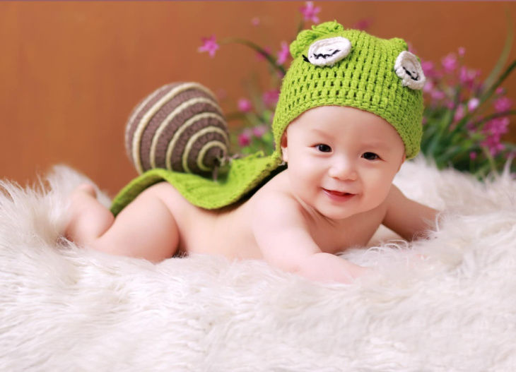 image-tai-ngay-99-anh-be-trai-cute-dang-yeu-khau-khinh-ve-dien-thoai-167937573849220