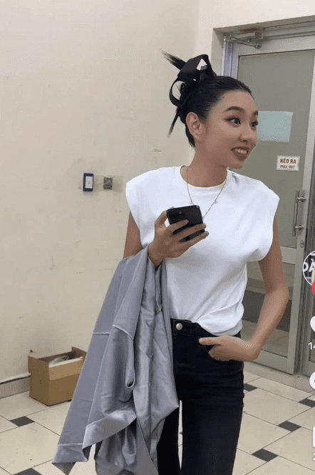showbiz2