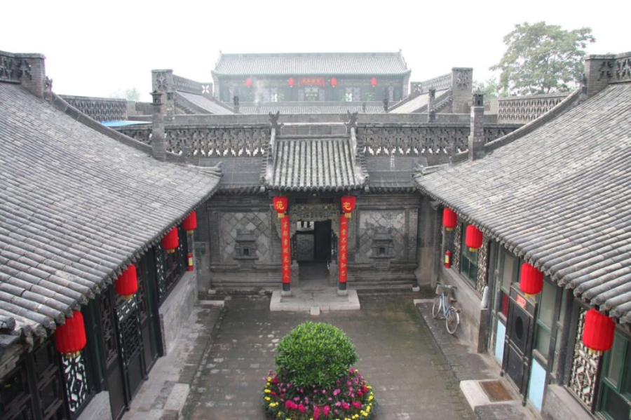 phong-khach-khong-treo-tranh-to-tien-2