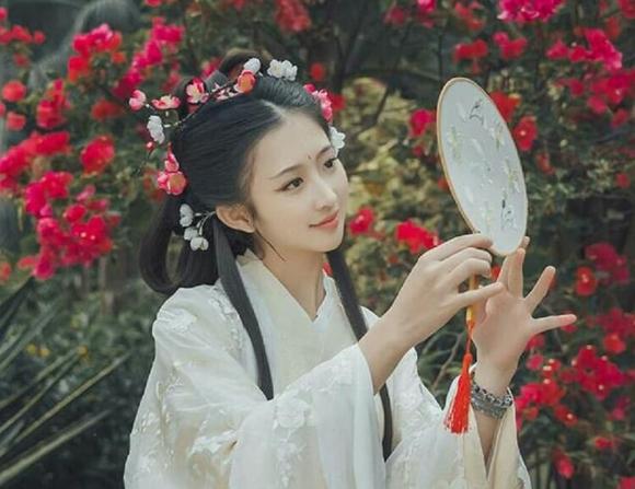 co-nhan-noi-nam-nhan-khong-mao-quy-nhu-cang-4