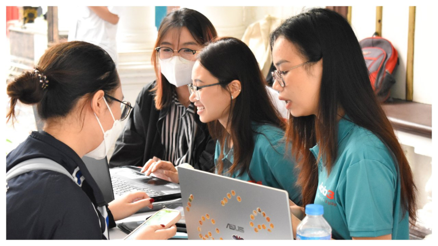 Đội ngũ job3s.vn trực tiếp tư vấn viết và sửa CV 1:1 cho các bạn Mừng SHBET phiên bản mới 2025
