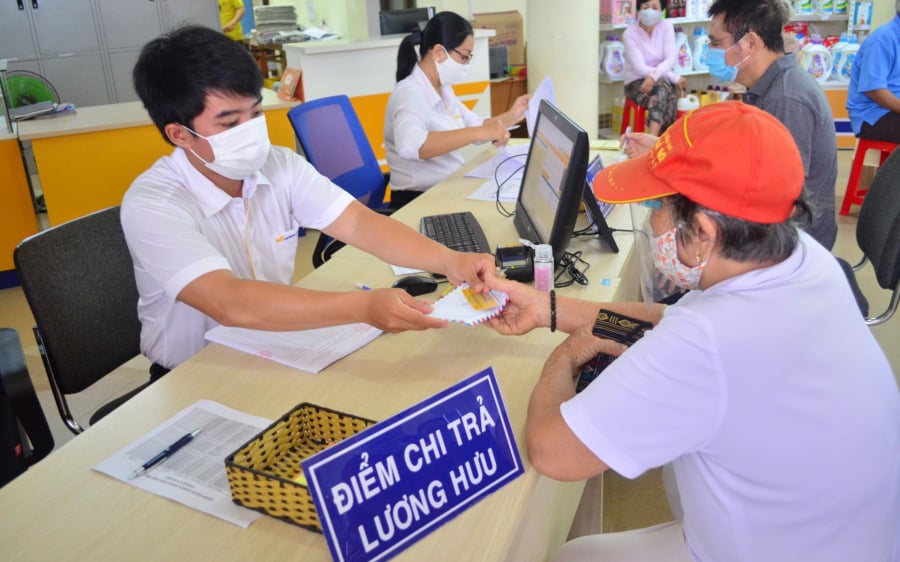 nhan-duoc-2-thang-tien-luong-1