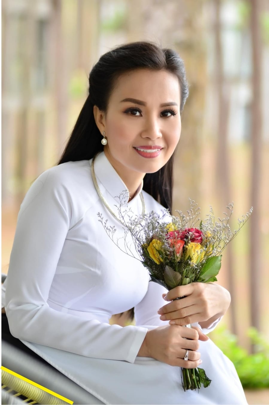 cuoc-song-cua-cam-ly-song-biet-thu-bac-ti-binh-di-den-kho-tin-e6f74950