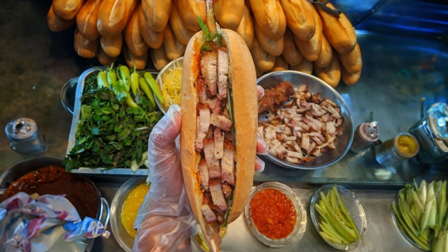 banh-mi-gay-con