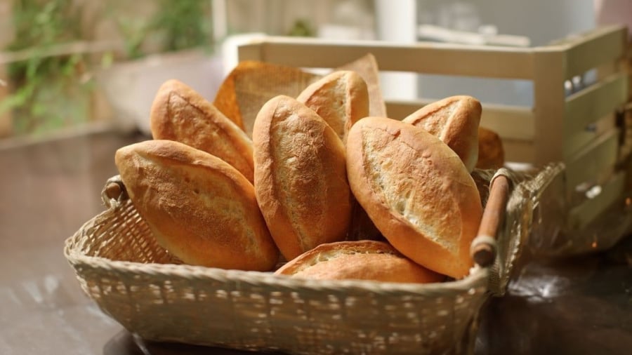 cach-an-banh-mi-khong-so-tieu-duong