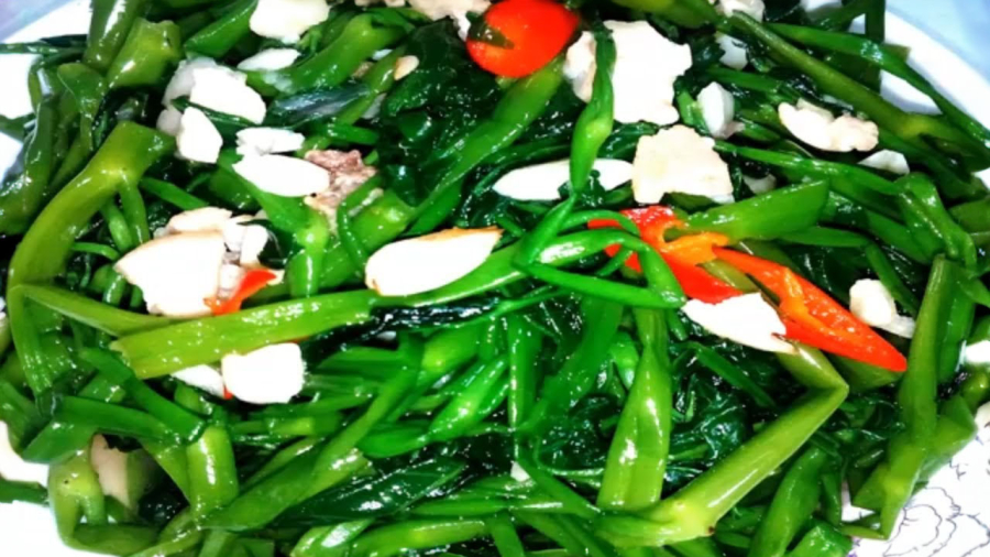 rau-muong-xao-toi-xanh-gion