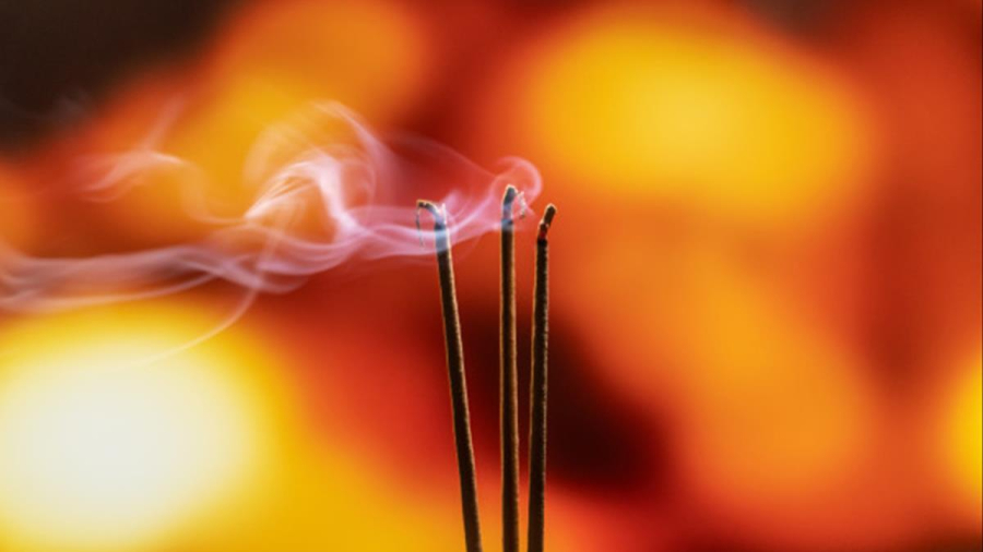 nen-thap- 1-hay-3-nen-huong -moi-dung-1