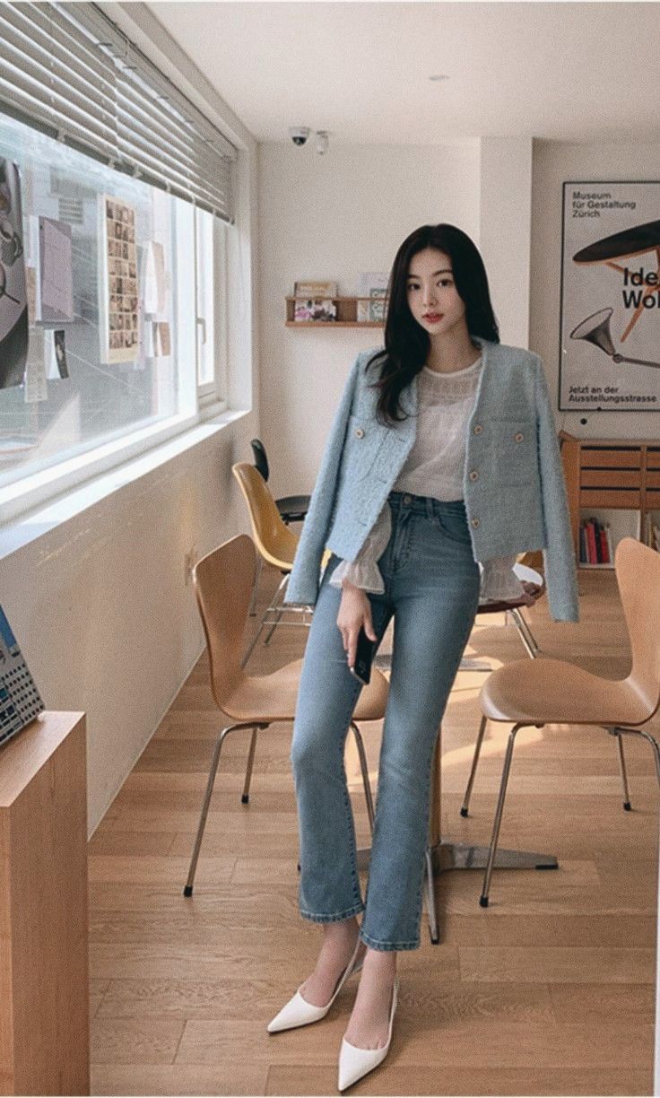 Việc phối hợp phần dây đeo phía gót chân,điều chỉnh phần dây đeo sao cho vừa vặn với đôi chân của mình nhằm mang lại cảm giác thoải mái khi đeo.
