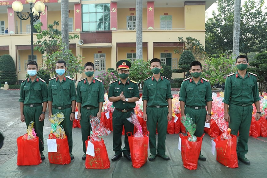 ra-quan-nghia-vu-quan-su-tet-2024-duoc-bao-nhieu-tien-89