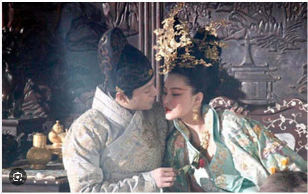 thai-giam-rom-cam-sung-hoang-de-2