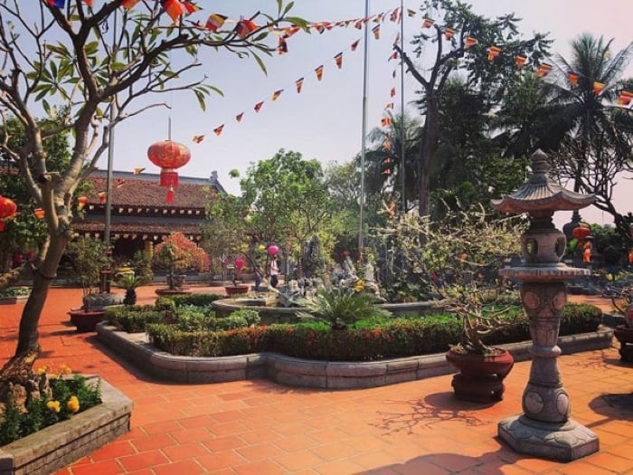 chua ha noi 14